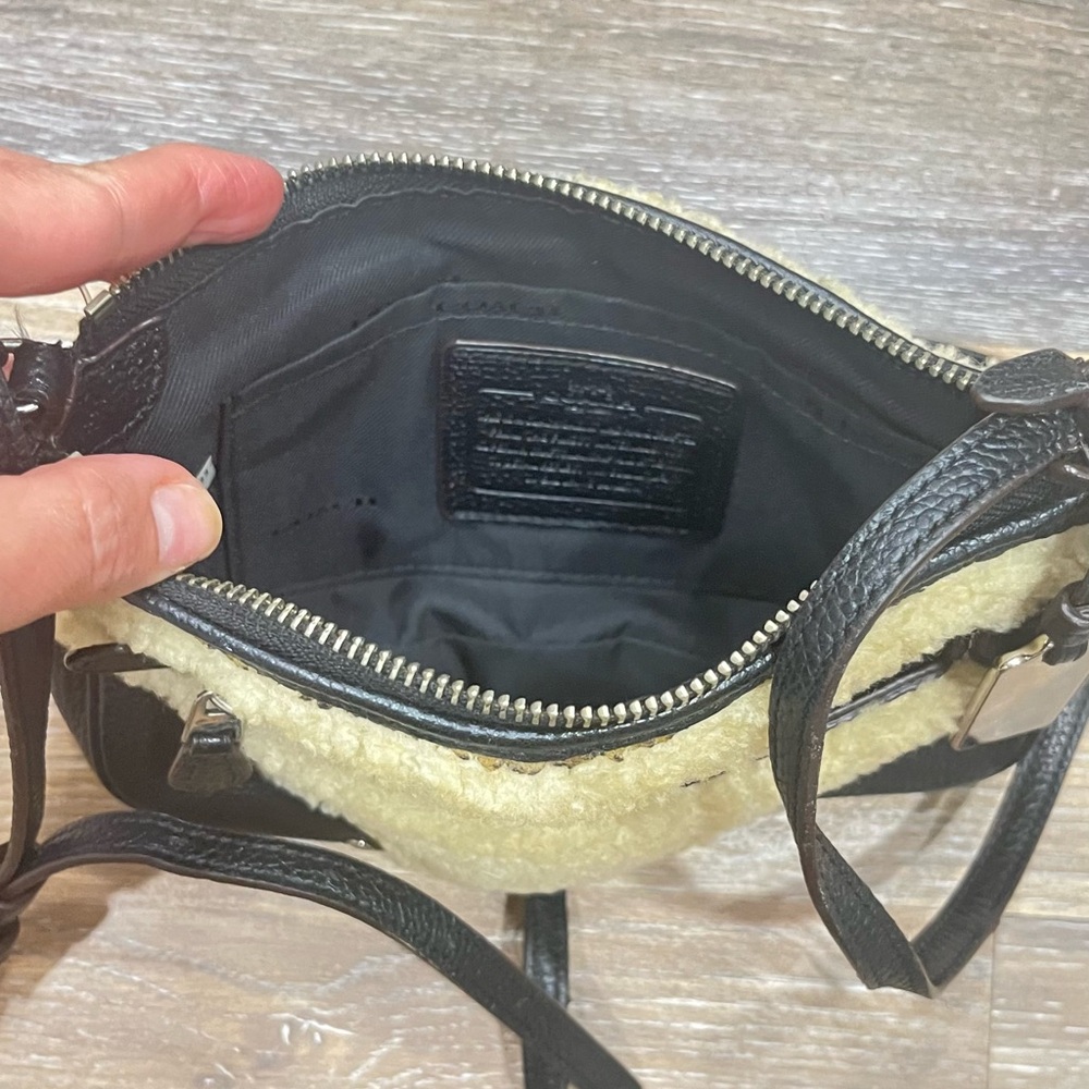 Coach small Rhyder Pochette Shearling - Picture 3 of 4